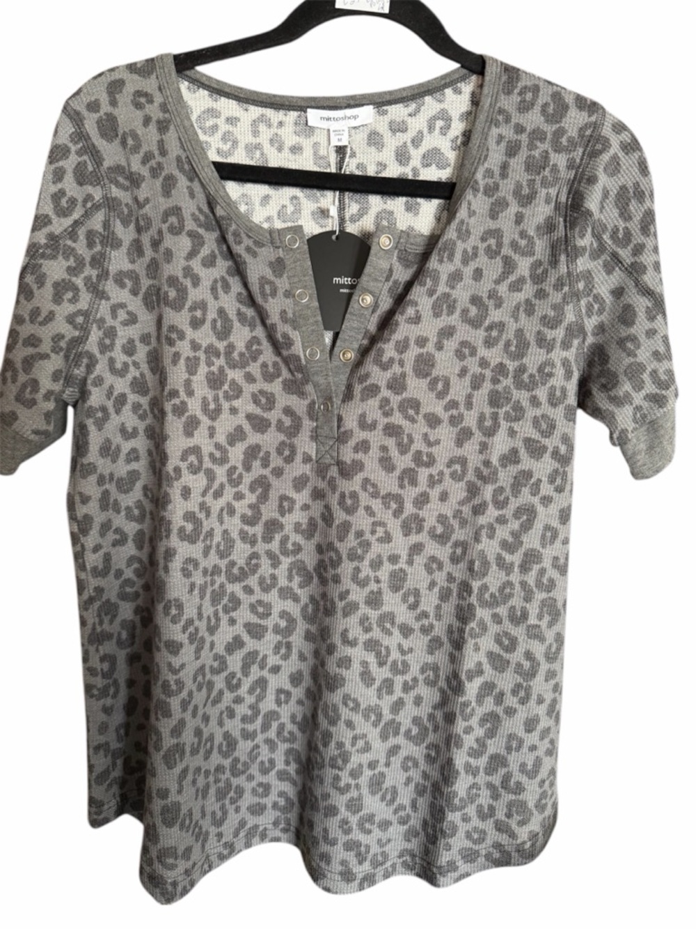 Mittoshop Gray Leopard Print Short Sleeve Henley Top